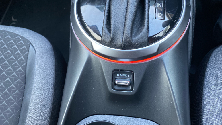 Nissan Juke 1.0 DiG-T N-Connecta 5dr DCT Petrol Hatchback